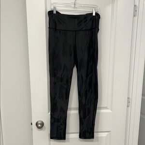 NWOT Mono B Black Camouflage Leggings